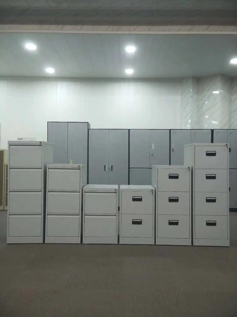 诚信经营铁皮柜厂家 郑州昌顺办公家具，专业生产钢制文件柜与办公柜